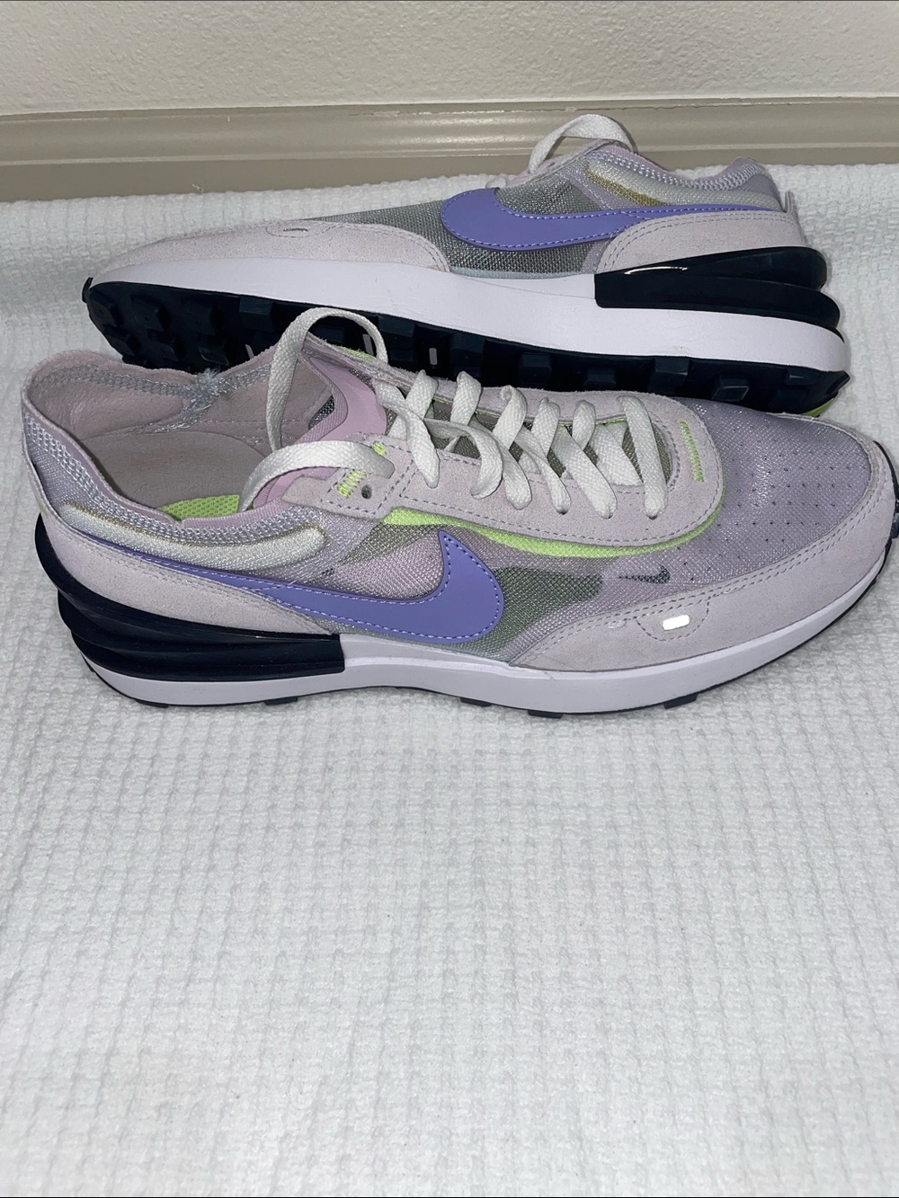 Nike Women’s Lavender & Green Casual Sneakers